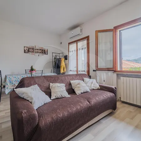 Holiday home Trilocale Nicole - Goelba *