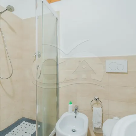 Trilocale Nicole - Goelba Holiday home *